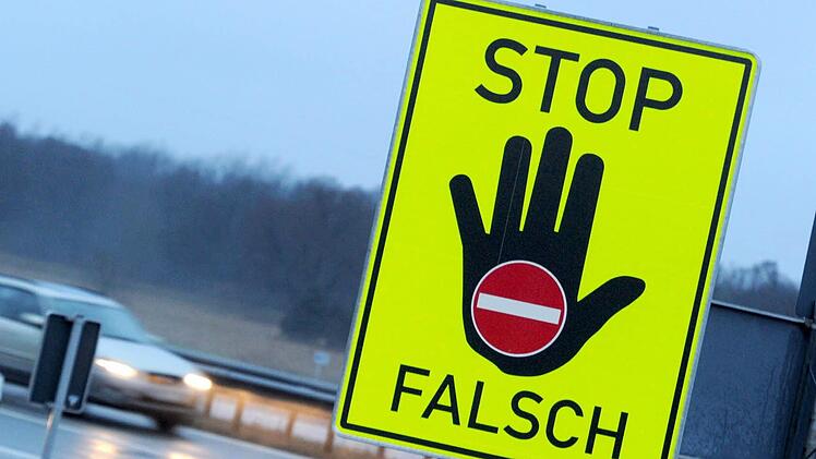 Auf frischer tat wurde ein Geisterfahrer auf der A3 von der Polizei erwischt. Symbolbild: Tobias Hase