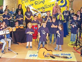 Die "Kids vom Ring" proben derzeit auf Hochtouren für ihre neue CD sowie ihr Jubiläumskonzert.  Foto: Heike Schülein