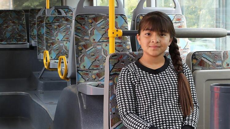 Linie 3, Lichtenfels: In diesem Bus wird Johanna Peralta  mit damals erst acht Jahren dank ihres Einsatzes zur Lebensretterin. Foto: Barbara HerbstBus