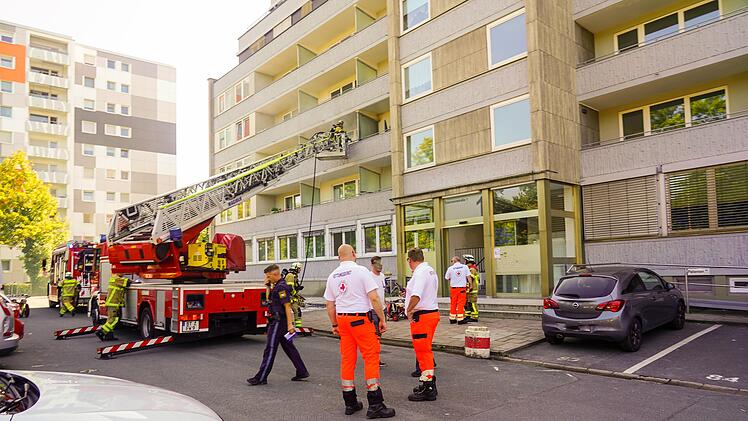 Brand in Mehrfamilienhaus