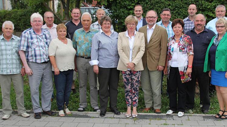 Die Vorstände der CSU-Ortsverbände aus Ebern und Jesserndorf stehen hinter Barbara Baumbach als Bürgermeister-Kandidatin.