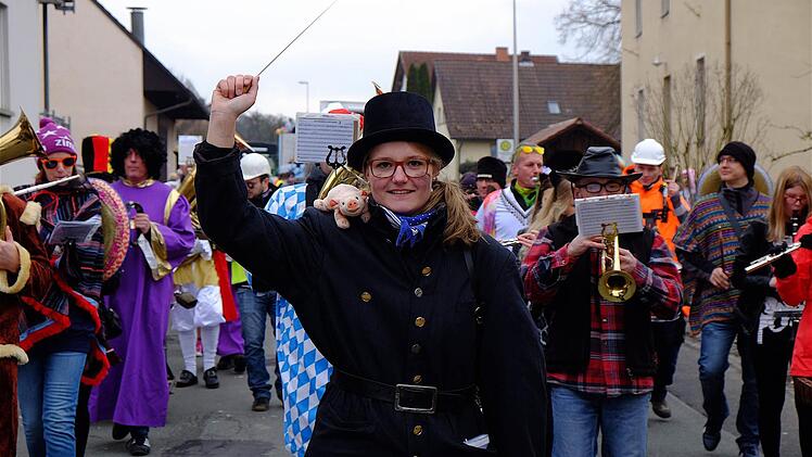 Faschingsumzug Schwärzelbach: Hier spielt die Musik. Foto: Gerd Schaar
