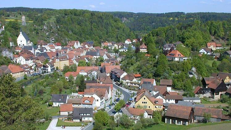 Waischenfeld. Dort wo jetzt die Fraunhofergesellschaft ihr Domizil hat,hätte vor 150 Jahren die Eisenbahn fahren sollen.