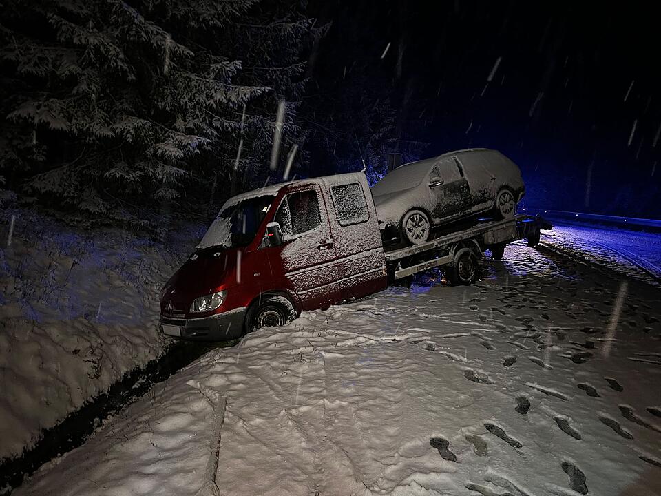 Glätte und Schneefall