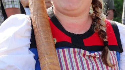 Zünftig ging es zu beim Treffen der Alphornbläser, bunt gemsicht waren die Trachten.