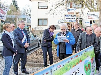 Für eine Ortsdurchfahrt protestierten Bürger aus Saal an der Saale bei einer Veranstaltung der SPD-Bundestagsfraktion zum Bundesverkehrswegeplan in Münnerstadt. Foto: Diter Britz