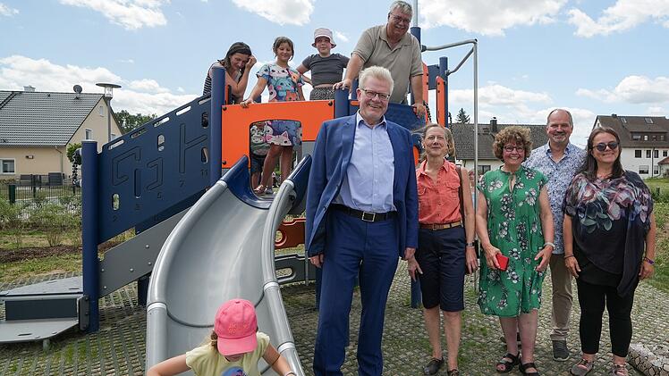 Inklusiver Kinderspielplatz in Bayreuth: Förderung motorischer und sozialer Fähigkeiten