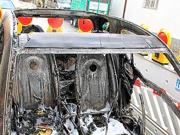 Etwashausen: Brandanschlag auf Auto - weil sich Politiker Corona-Leugnern entgegenstellt?