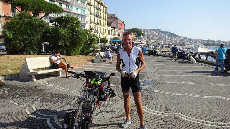 P&ouml;hlmann in voller Radler-Montur. J&uuml;rgen P&ouml;hlmann