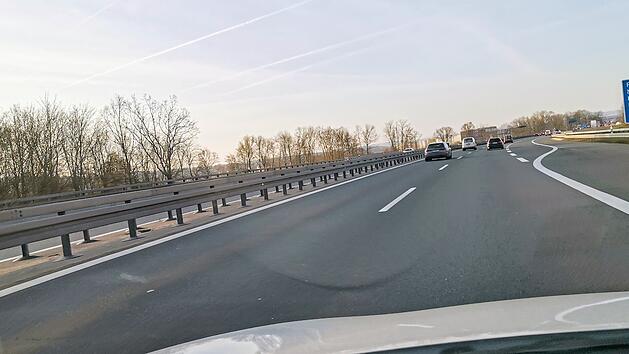 Autobahn, Ausfahrt, Abfahrt, Auffahrt, Anschlussstelle, Sperrung, Winter