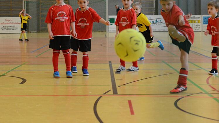 Schnappschüsse vom U-7-Turnier in der Saaletalhalle. Foto: ssp