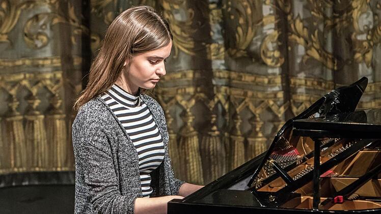 "Jugend spielt für Jugend im Landestheater Coburg": Anika SchneiderFoto: Jochen Berger