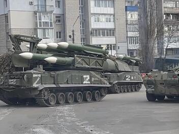 Aktuell wird das Militär im Zentrum von Berdjansk zusammengezogen. Was Russlands nächste Schritte sind, ist unklar.