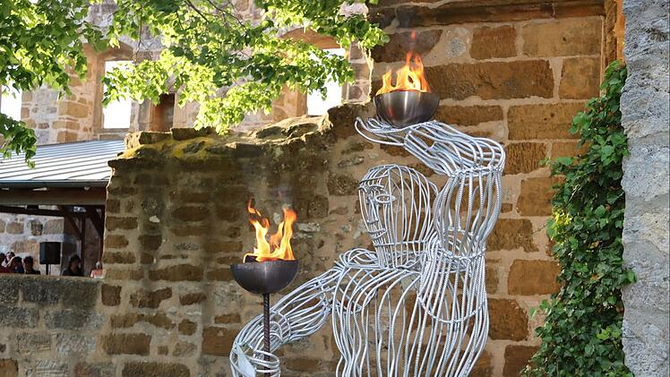 Bamberg: Pfingstausstellung auf Giechburg er&ouml;ffnet - bis wann die Kunstwerke zu sehen sind