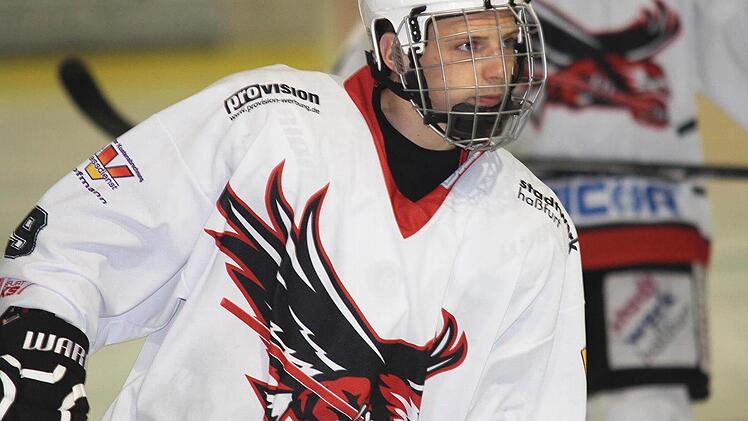 Acht Scorerpunkte gelangen Christian Dietrich in den bisherigen acht Partien der Abstiegsrunde in der Eishockey-Landesliga. Gegen den VER Selb 1b will der 24-jährige Angreifer wieder dazu beitragen, dass die drei Punkte in Haßfurt bleiben und die "Hawks" somit einen weiteren großen Schritt Richtung Klassenerhalt machen.