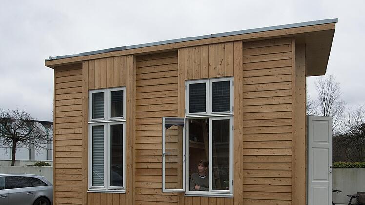 Der Gemeinderat von Wildflecken hat sich nach ausführlicher Diskussion für die  Tinyhouse-Siedlung in der Eckartsrother Straße in Oberbach ausgesprochen. Symbolfoto: Paul Zinken, dpa