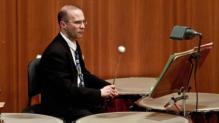 Norbert Röder an den Pauken