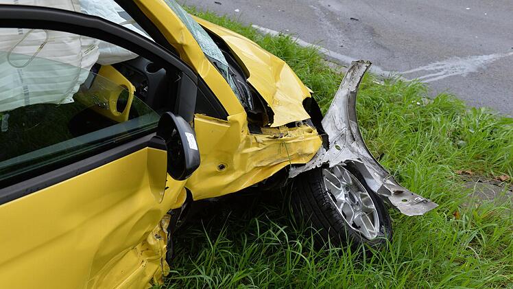 Am Berliner Ring in Bamberg hat sich am Mittwochabend ein Unfall ereignet. Foto: Ronald Rinklef