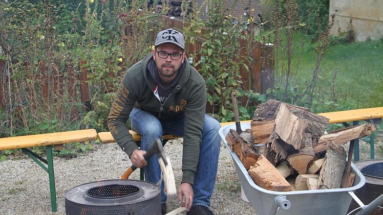 Feuermachen zum Stockbrot backen