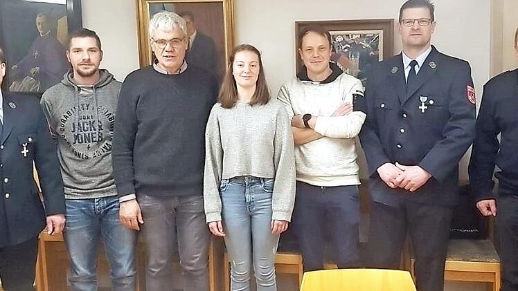 Neue Mitglieder wurden in die Freiwillige Feuerwehr Döringstadt aufgenommen. Foto: privat