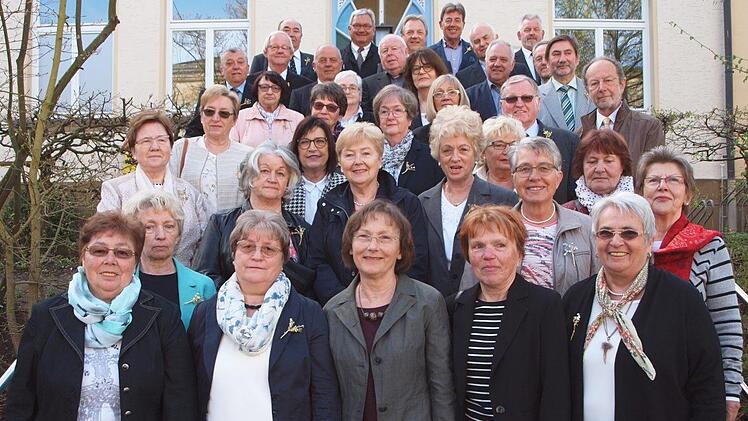 Vor 60 Jahren feierten diese Frauen und Männer ihre Erstkommunion.