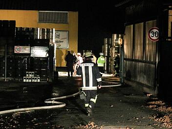 Am Samstagabend brach aus noch ungeklärter Ursache ein Feuer auf dem Gelände einer Brauerei in Neunkirchen am Sand (Kreis Nürnberger Land) aus. Foto: News5/Merzbach