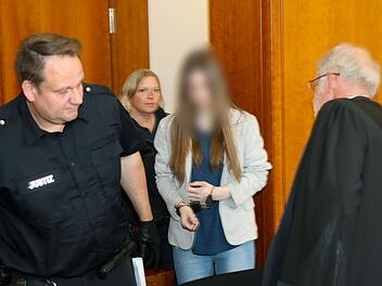 Prozess gegen Sozialarbeiterin wegen Mordes an 15-J&auml;hriger