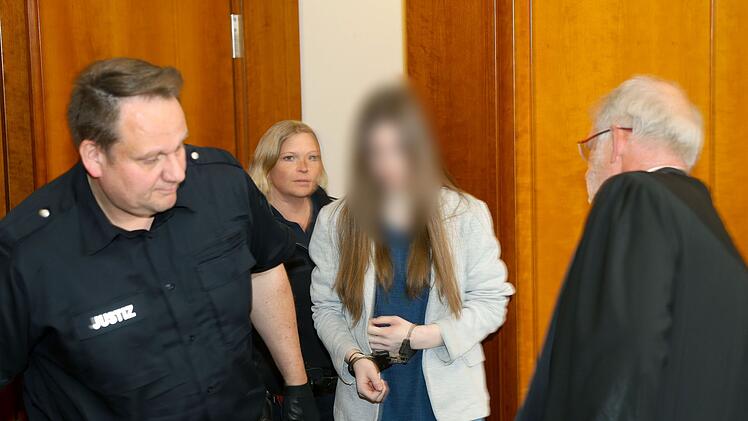 Prozess gegen Sozialarbeiterin wegen Mordes an 15-J&auml;hriger