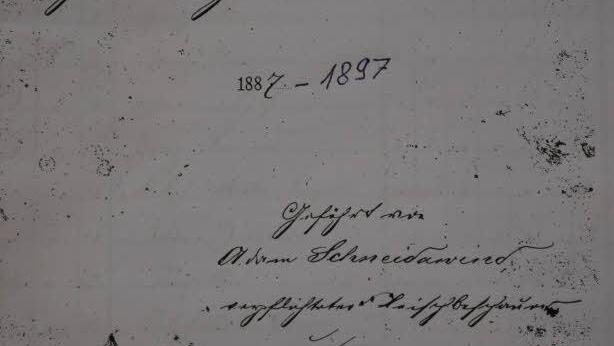 Das Deckblatt des 129 Jahre alten Fleischbeschau-Buches aus den Jahren 1887 bis 1897. Foto: Simon Albrecht