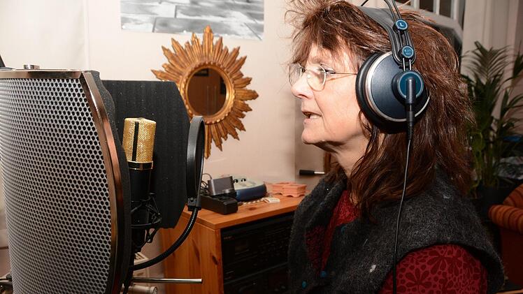 Im Tonstudio fühlt sich Agathe Wachter wohl.Dagmar Besand