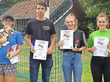 Die Siegerehrung (v.l.): Valerie Oberender, Jonas Henkel, Sophie Martin, Luisa Wunderlich Foto: Doris Weidner