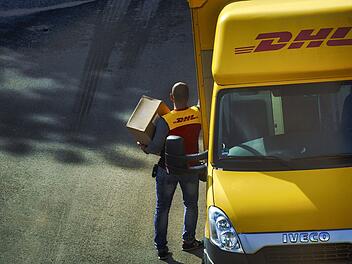DHL setzt vermehrt auf Paketstationen.
