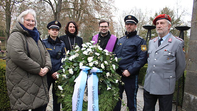 Kitzingen wurde vor 78 Jahren bombardiert - B&uuml;rgermeisterin erinnert an "unheilvollsten Tag"