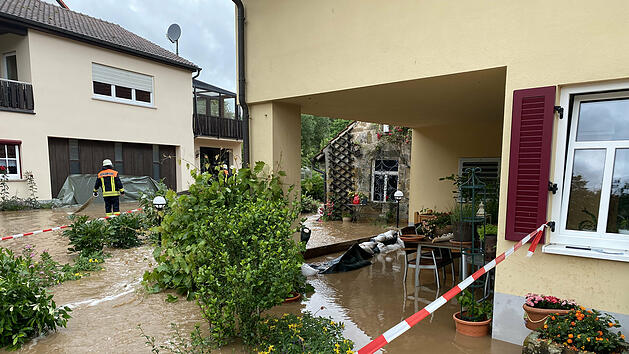 Unwetter in Bayern: Massive Regenf&auml;lle sorgen f&uuml;r hunderte Feuerwehreins&auml;tze