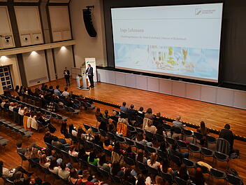 Kulmbach: Uni-Campus zieht Bilanz zum Semesterstart - viele Studierende auf Visum angewiesen