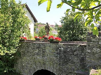 Der Brückenzugang ist noch erhalten Fotos: Gerd Schaar
