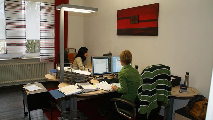 Über helle, große Büros freuen sich die Mitarbeiter, auch wenn an vielen Stellen im Haus noch gebaut wird.