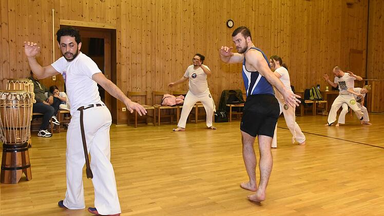 Die H&uuml;ftspannung ist die Grundvoraussetzung f&uuml;r hohe Kicks.