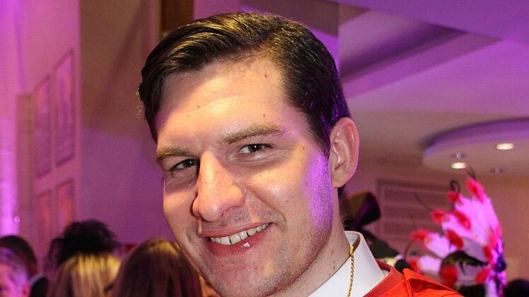 SPD-Oberbürgermeisterkandidat Dominik Sauerteig kam als "roter Ritter", der Coburg verteidigen willOliver Schmidt