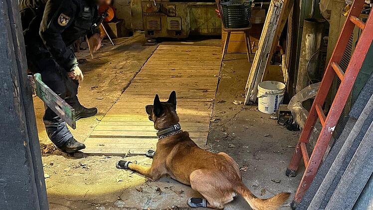 BLKA durchsucht Anwesen im Kreis Hof