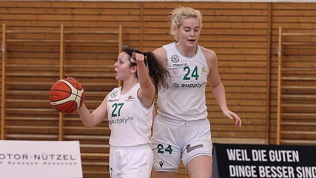 Wohin des Weges? Zum aktuellen Zeitpunkt ist es völlig unklar, wie es mit den Basketballerinnen der DJK Bamberg um Jana Barth (l.) und Erica Balman in der kommenden Saison weitergeht. sportpress