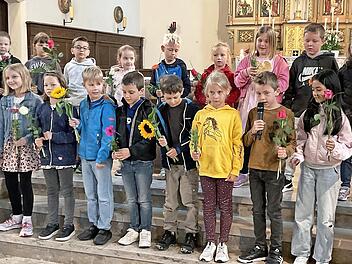 Gemeinsam wurde bei dem Schulschlussgottesdienst auch Abschied von Schulhaus genommen.