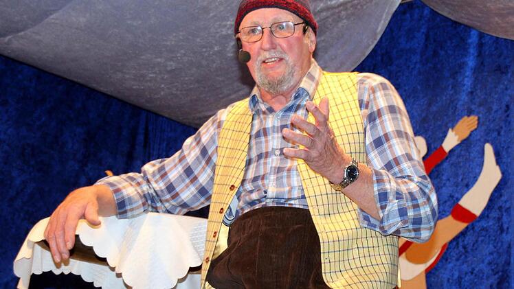 Als alternder Ehemann hat es Ottmar Höhn (Merlach) nicht leicht, wie er in der Bütt verriet. Foto: Bettina Knauth
