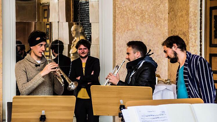 Das Philharmonische Blechbläserquintett des Landestheaters begeisterte beim"Concert for Kids" im Spiegelsaal. Foto: Jochen Berger