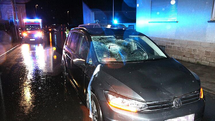 Fußgänger bei Unfall im Kreis Haßberge lebensgefährlich verletzt