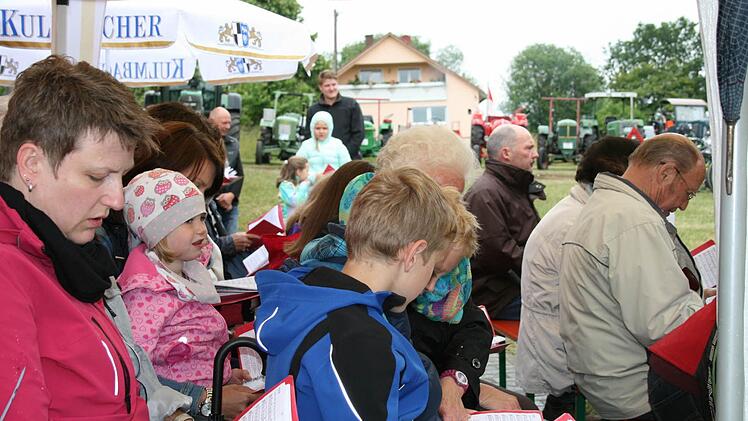 Drive-in-Gottesdienst in Waldfenster. Foto: Gabriele Sell