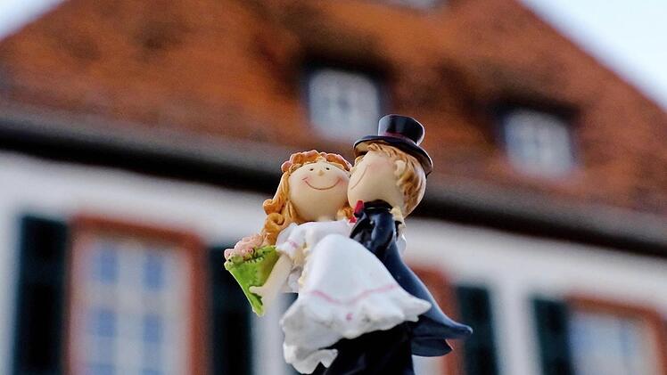 Euerdorf hat jetzt ein weiteres Heiratsparadies im ehemaligen Forsthaus, über dem Museums. Symbolfoto: Gerd Schaar