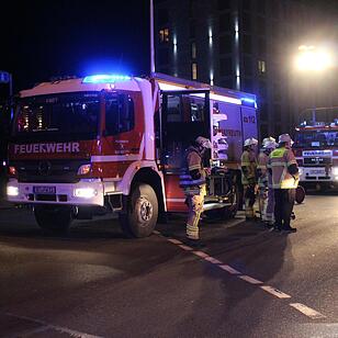 Frontalcrash in Bayreuth: Autos kollidieren - drei Menschen verletzt