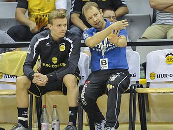 Sehr zufrieden ist HSC-Trainer Jan Gorr mit der Entwicklung von Felix Sproß, der in den vergangenen Wochen wegen der Verletzung von Tobias Varvne vermehrt auf der Spielmacherposition agierte.  Foto: Hagen Lehmann