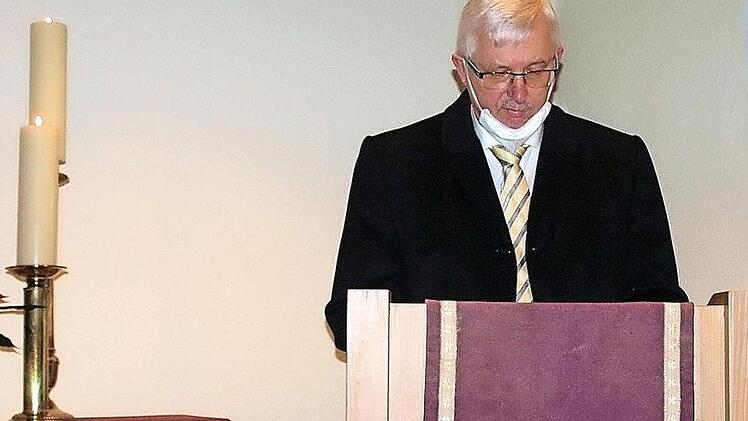 Ortsheimatpfleger Franz Behrschmidt fasste die Geschichte der evangelischen Christen in Wallenfels in einem kurzen Rückblick zusammen.